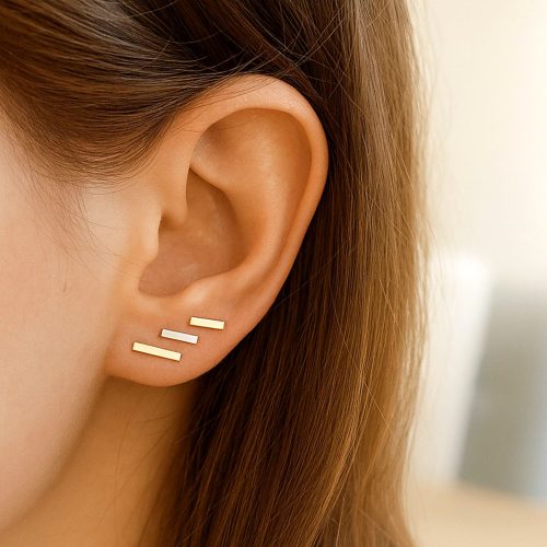 Flat bar stud earring in 14k gold filled