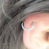 Opal clicker hoop in surgical steel with white opal inlay, 8 mm
