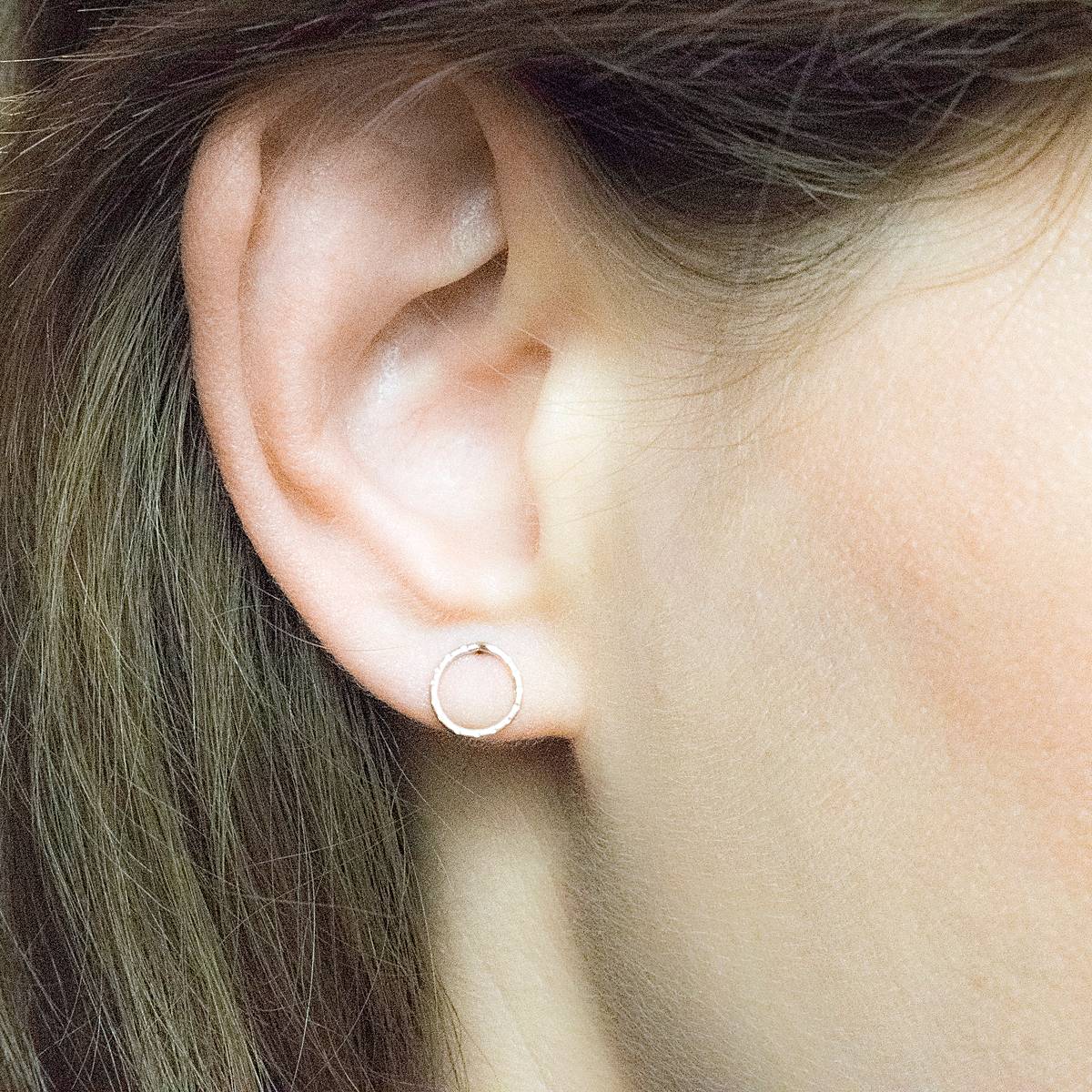Textured open circle stud earring in 14k gold filled, photo 3