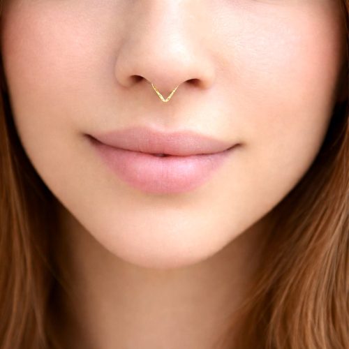 Triangle septum ring in hammered 14k gold filled